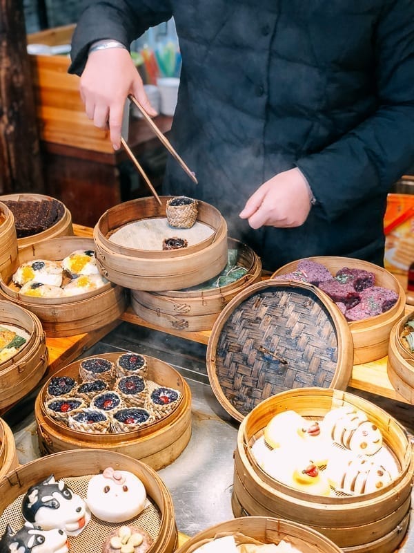 How to Use a Bamboo Steamer