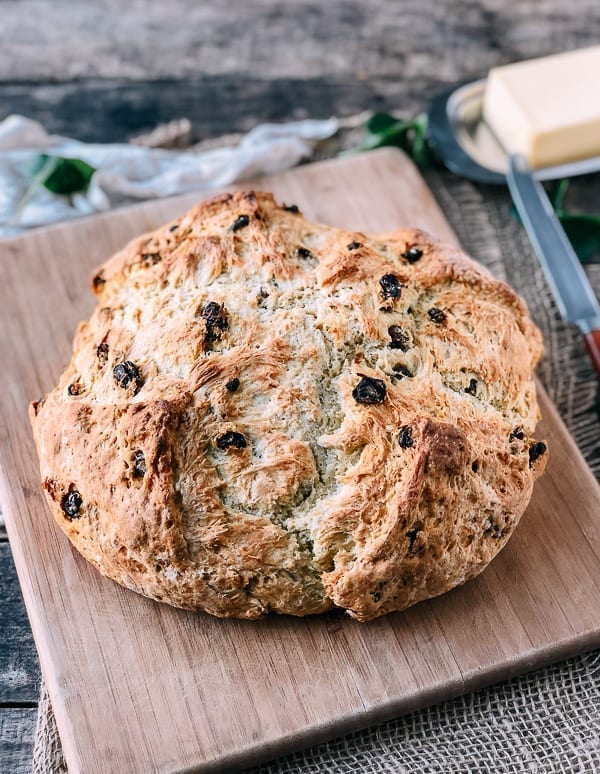 Easy Irish Soda Bread with Raisins