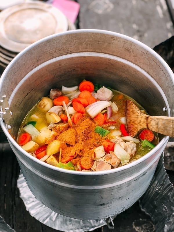 Camping curry chicken, thewoksoflife.com