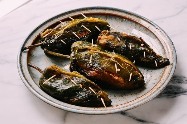 Sealing Stuffed Peppers with Toothpicks, thewoksoflife.com