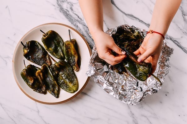 Peeling Charred Poblano Peppers, thewoksoflife.com