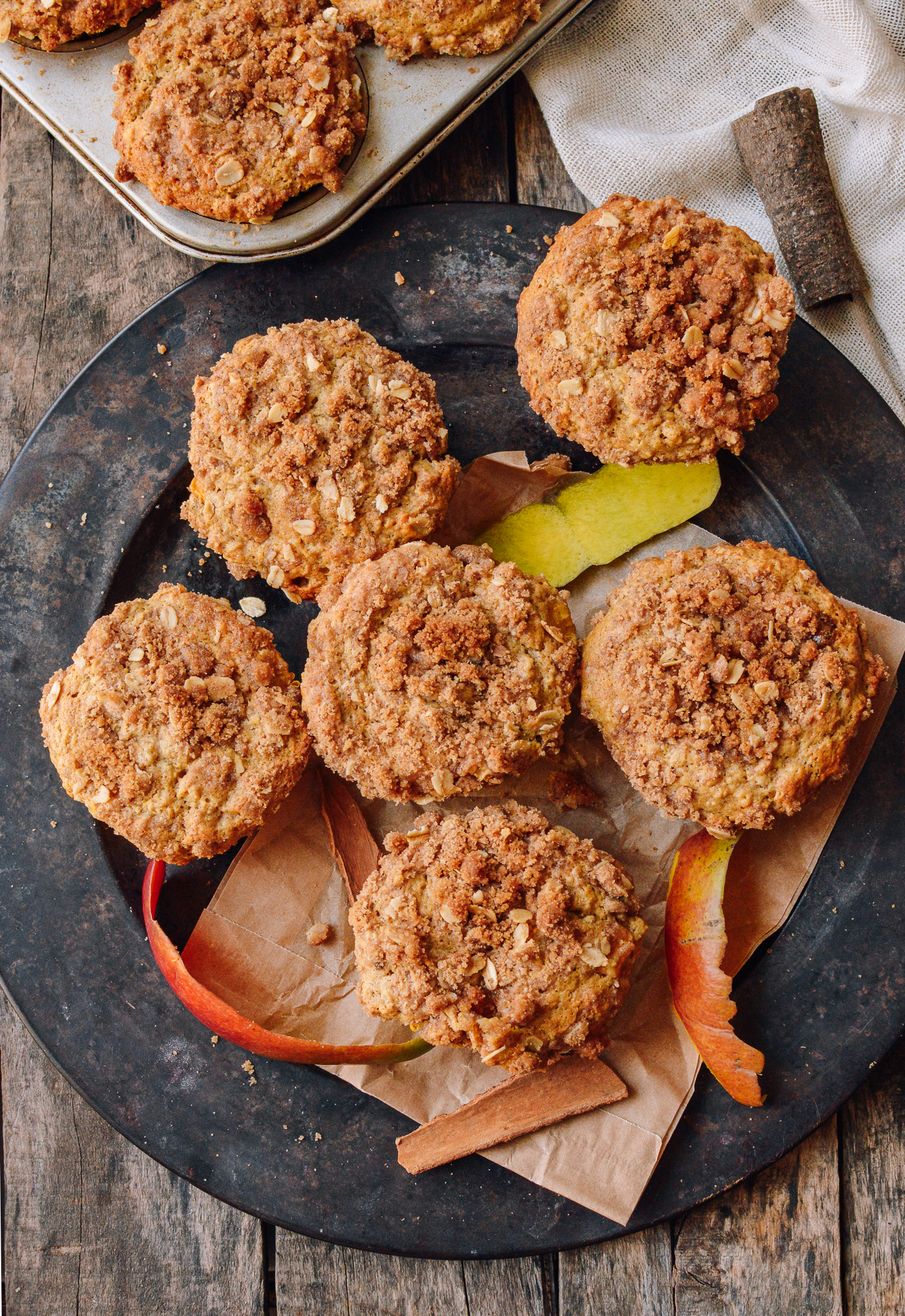 Mango Muffins with Oatmeal Crumb Topping, thewoksoflife.com
