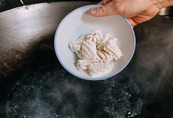 Blanching Squid, thewoksoflife.com