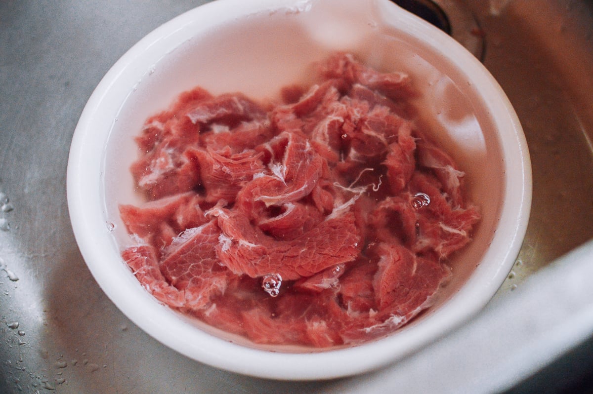 rinsed beef for restaurant style marinade by thewoksoflife.com