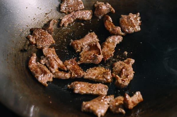 Searing Meat in Wok, thewoksoflife.com