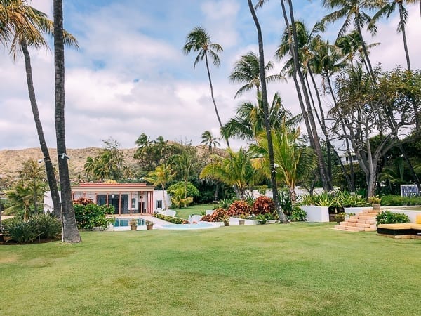 Shangri La Pool House, thewoksoflife.com