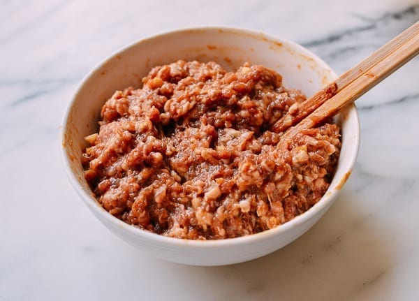 Marinating the meat, thewoksoflife.com