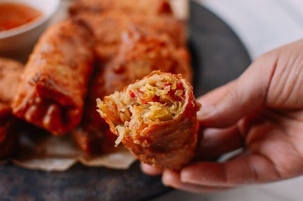 Vegetable egg roll cross-section, thewoksoflife.com