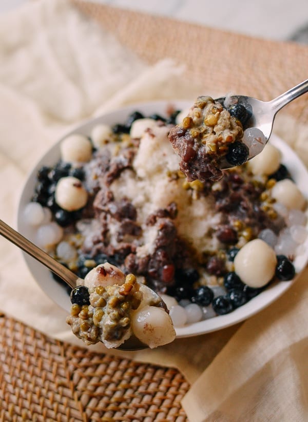 Spoons of Chinese Shaved Ice, thewoksoflife.com