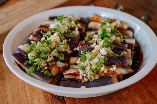 Adding chopped scallion, thewoksoflife.com