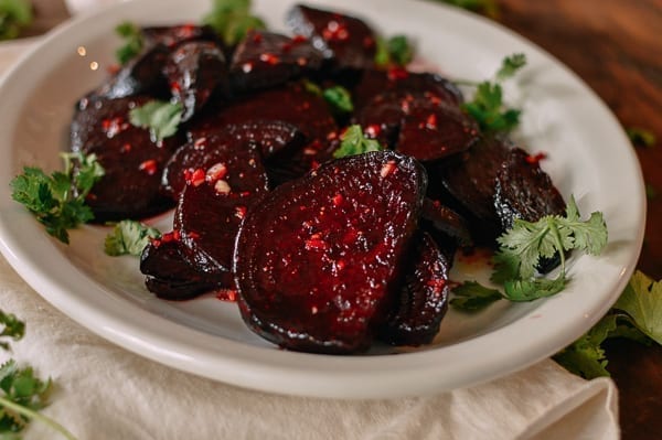 Roasted Beet Salad, thewoksoflife.com