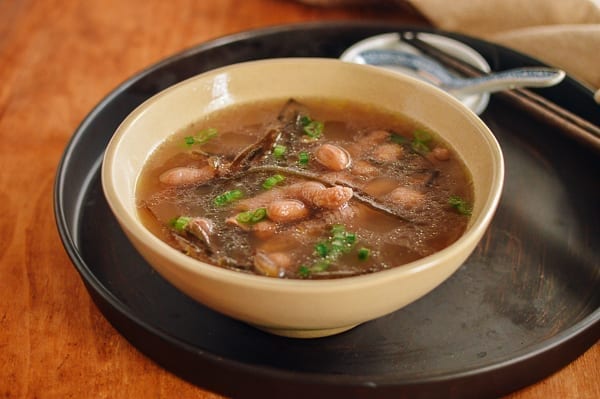 Cantonese Chicken Feet Soup, thewoksoflife.com