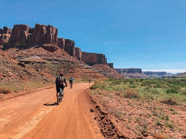 Mountain biking Moab White Rim trail near Hardscrabble by thewoksoflife.com