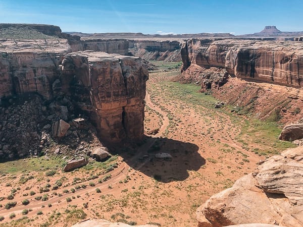 Moab Canyonlands White Rim trail view by thewoksoflife.com