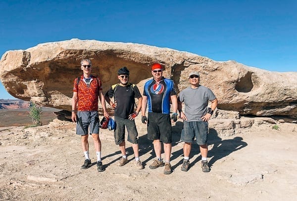 White Rim Trail team photo by thewoksoflife.com