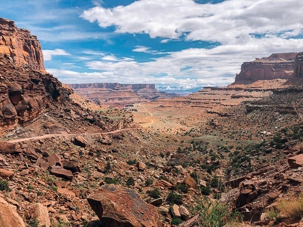 Mountain Biking on the White Rim trail by thewoksoflife.com