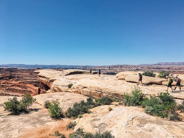 scenic trail walk near white crack on White rim trail in Canyonlands by thewoksoflife.com
