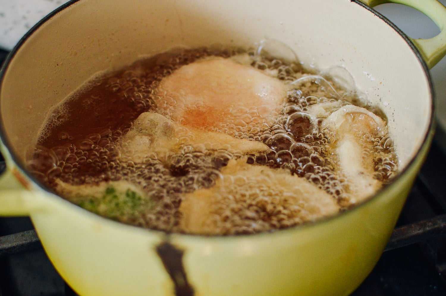 Frying tempura in oil, thewoksoflife.com