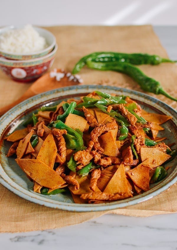 Chinese Tofu Sheet Stir-Fry (千张肉丝)