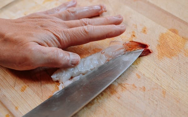 Splitting shrimp, thewoksoflife.com