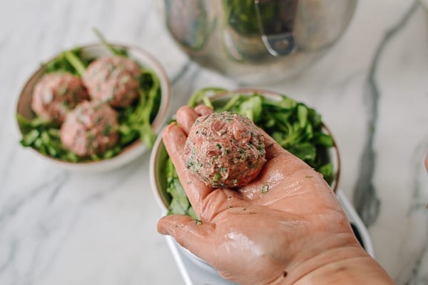 Rolling meatballs, thewoksoflfie.com