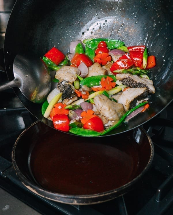 Plating fish stir-fry, thewoksoflife.com