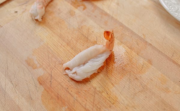 A front butterfly technique for shrimp, thewoksoflife.com