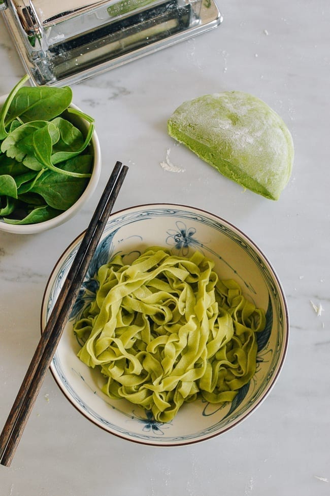 Homemade spinach noodles, thewoksoflife.com