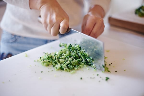 Chopping bok choy, thewoksoflife.com