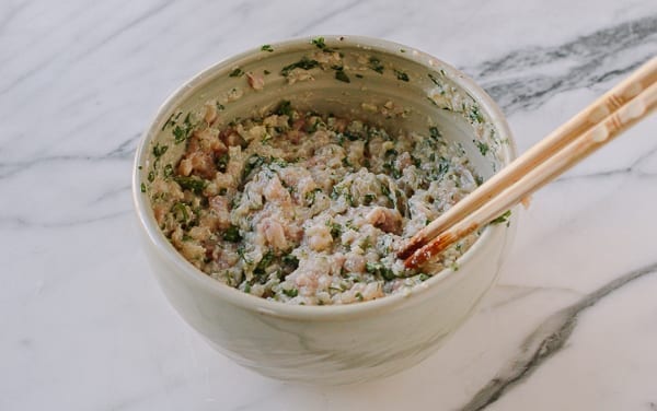 Chicken wonton filling, thewoksoflife.com