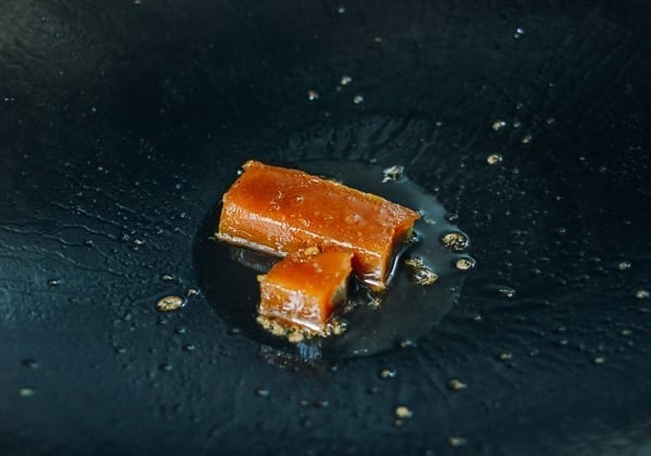 Rock sugar in oil, thewoksoflife.com