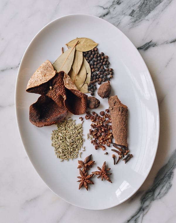 Spices and aromatics for Chinese braised ti pang, thewoksoflife.com