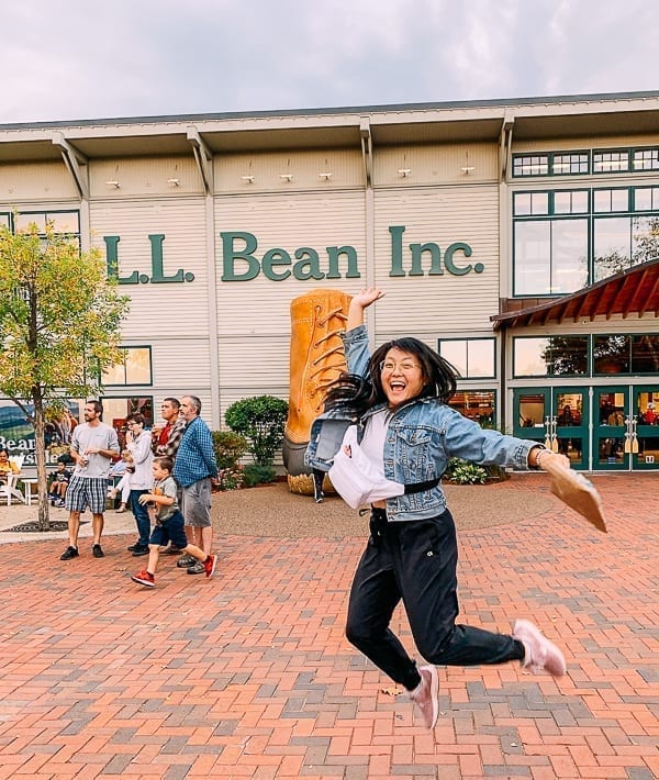 Kaitlin outside of L.L. Bean in Freeport, thewoksoflife.com