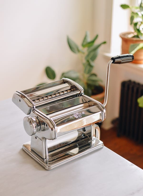 Mechanical pasta roller, thewoksoflife.com