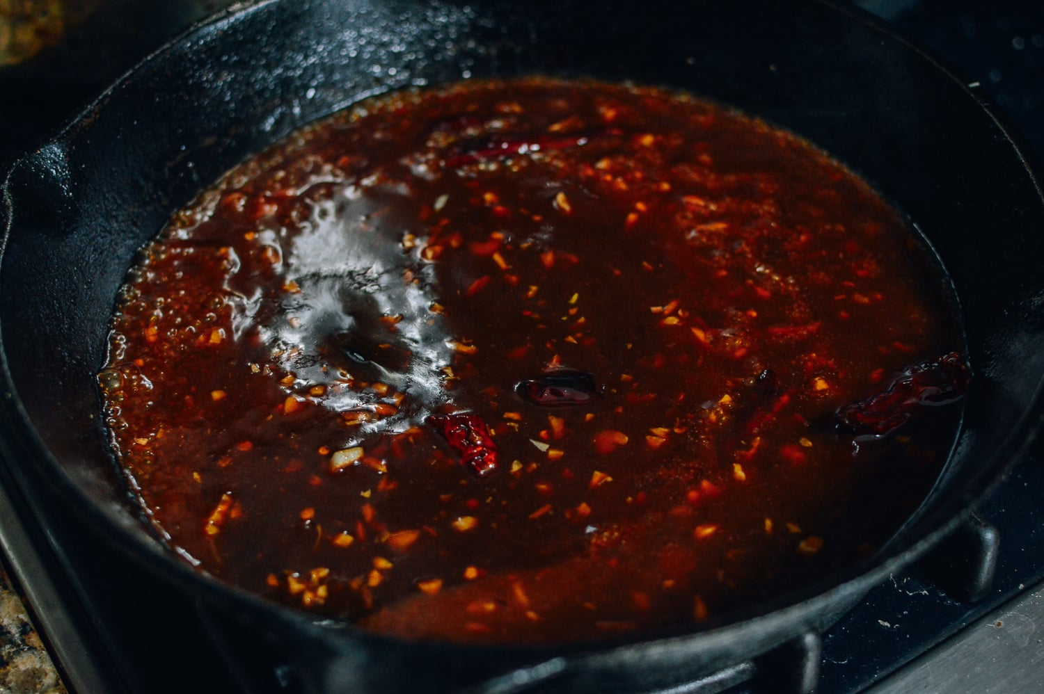 Thickening general tso's sauce, thewoksoflife.com