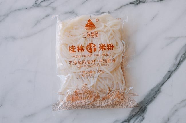 Fresh rice noodles, thewoksoflife.com