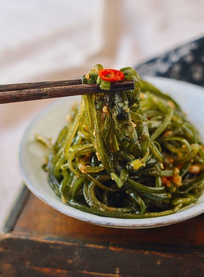 Chinese Seaweed Salad (凉拌海带丝)