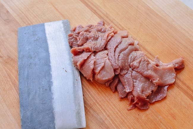 Sliced pork for stir-fry, thewoksoflife.com