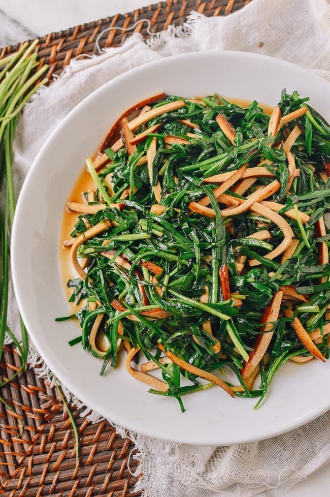 Tofu and Chinese Garlic Chive Stir-fry, thewoksoflife.com