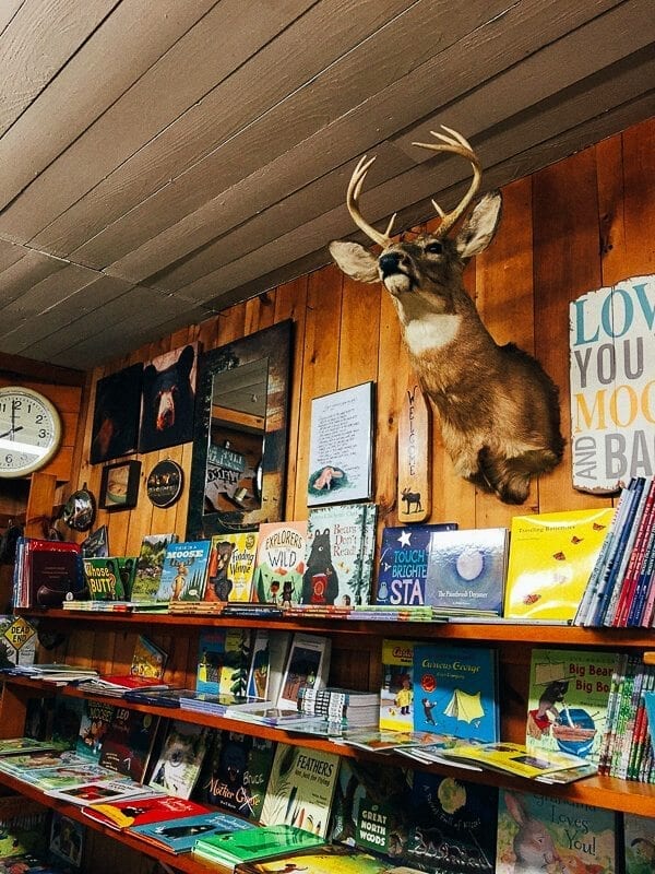 Hoss's Country Corner, by thewoksoflife.com