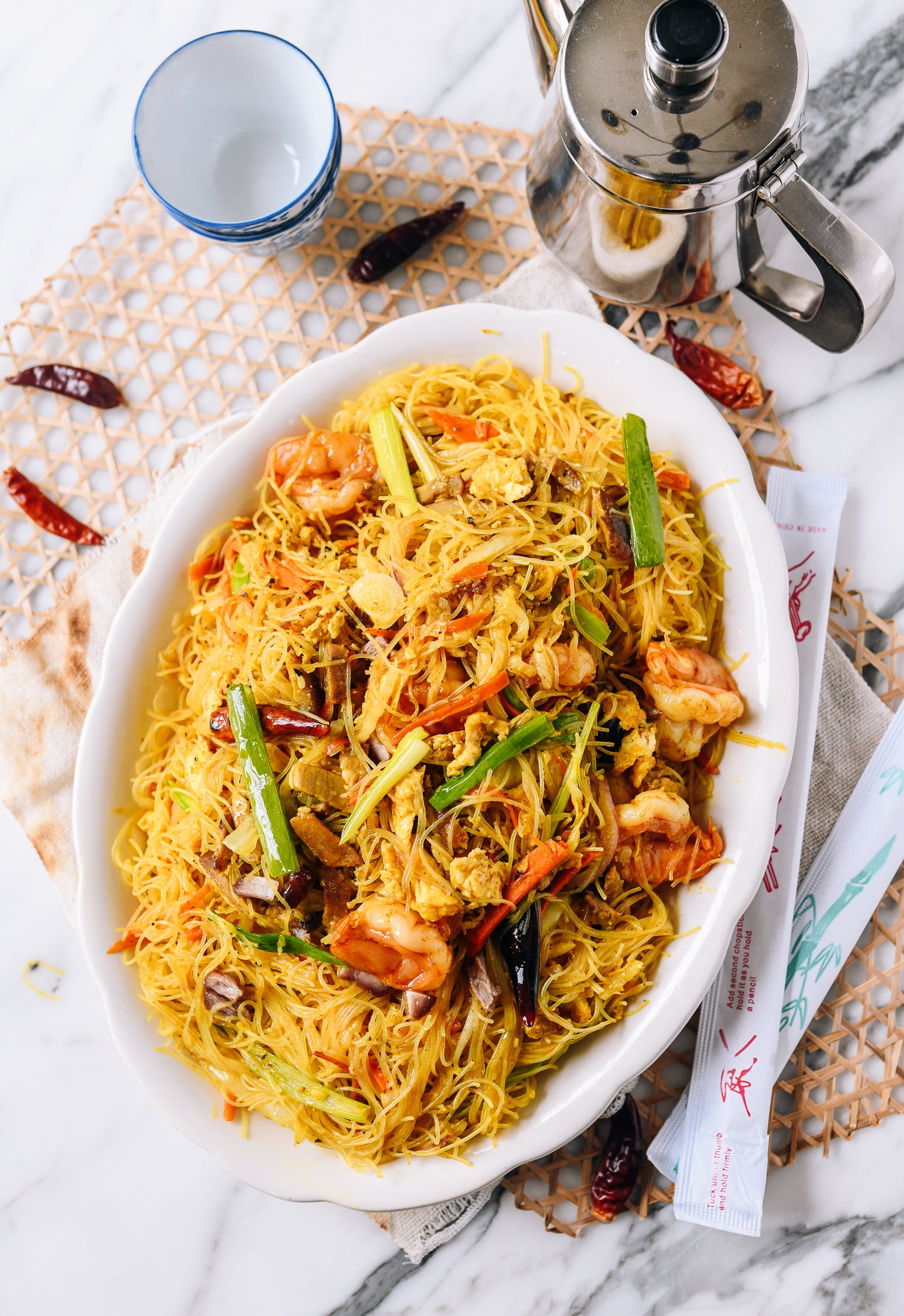 Plate of Singapore Mei Fun, thewoksoflife.com