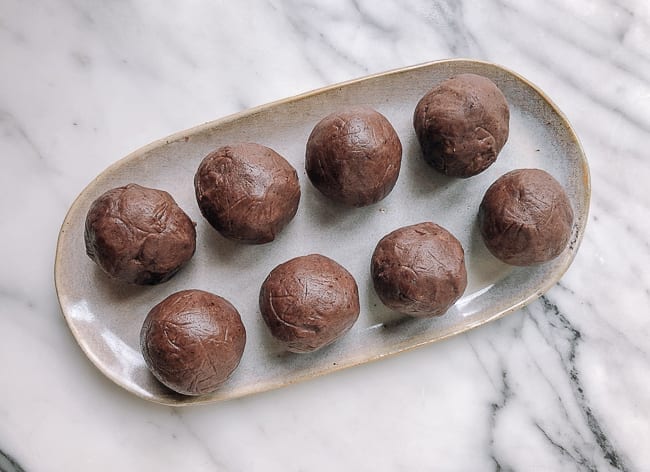 Balls of red bean paste, thewoksoflife.com