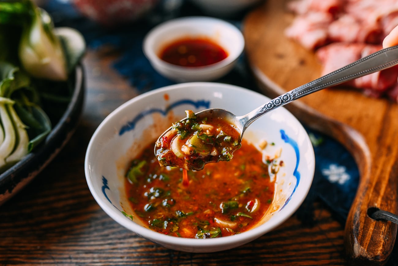 Mixing hot pot dipping sauce
