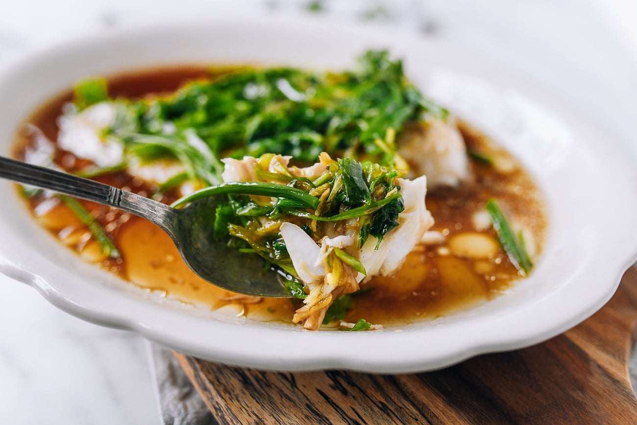 Picking up Cantonese Steamed Fish