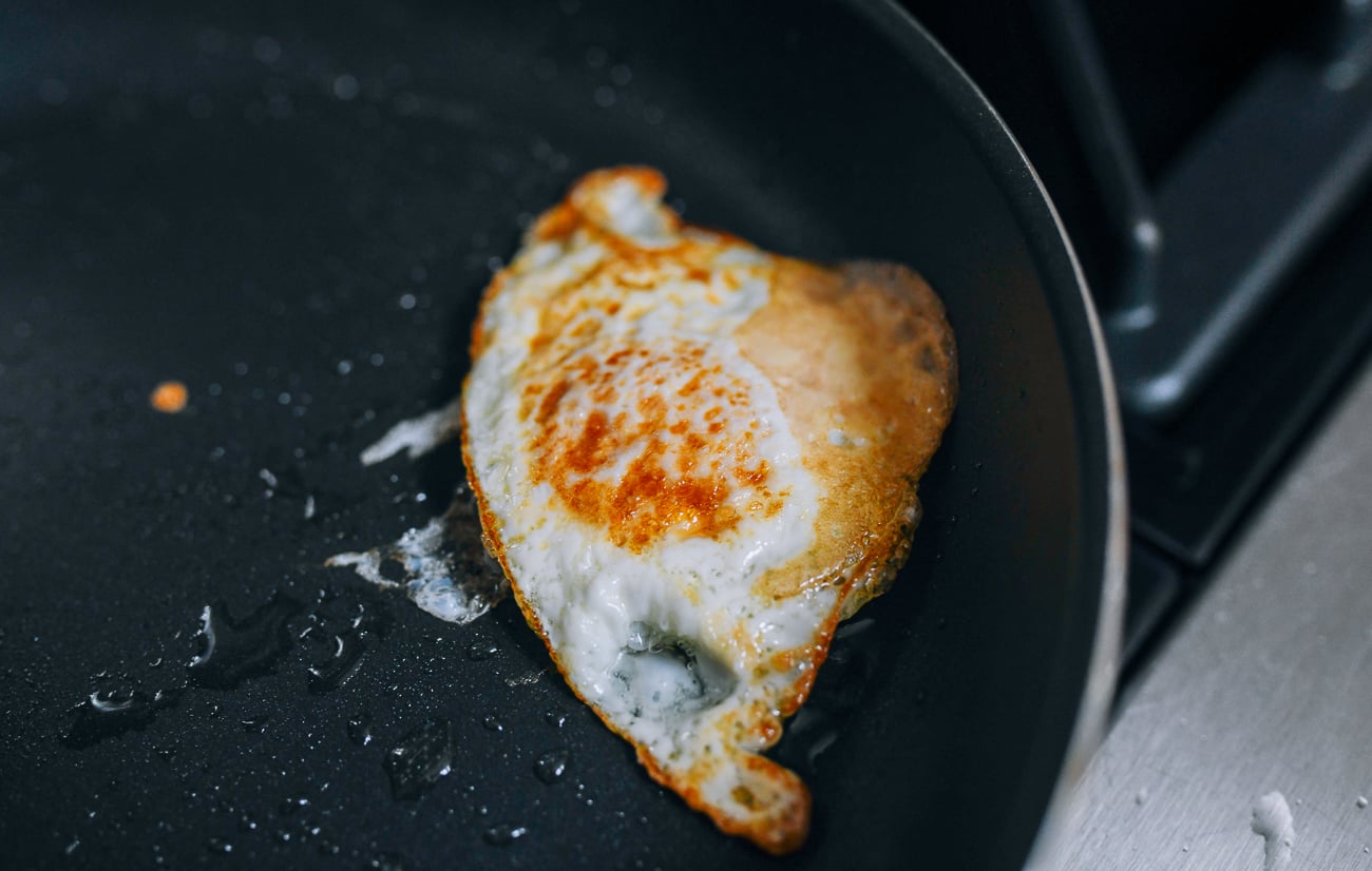 Cooking an egg over easy