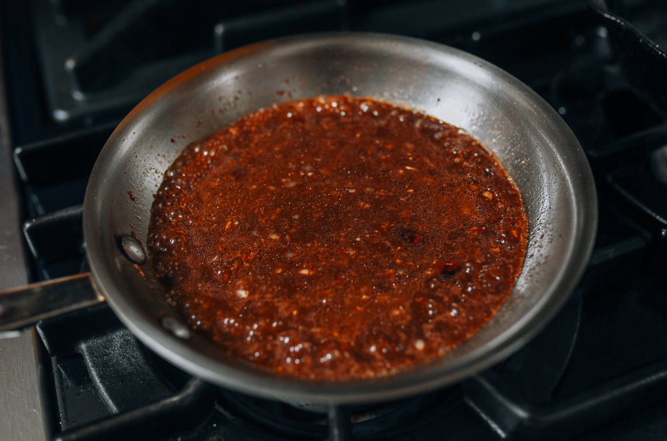 Simmering marinade mixture