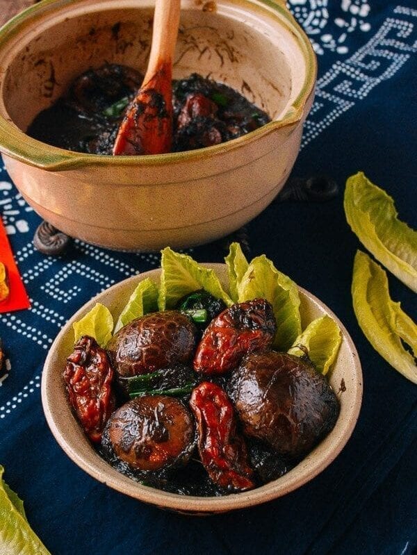 Dried Oyster & Black Moss, by thewoksoflife.com