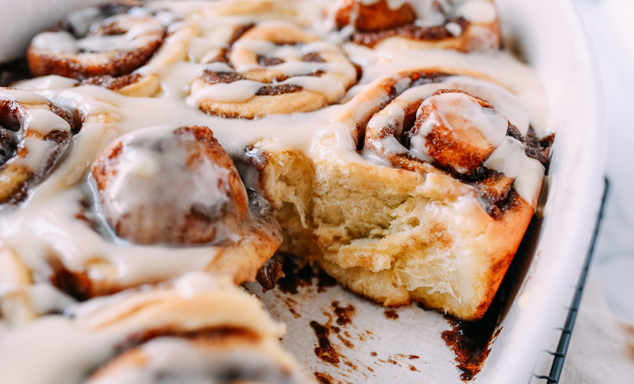 Cinnamon Roll Pan, thewoksoflife.com