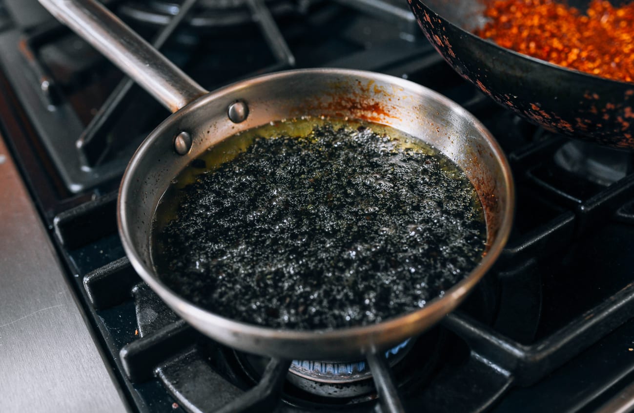 Cooking black beans in oil