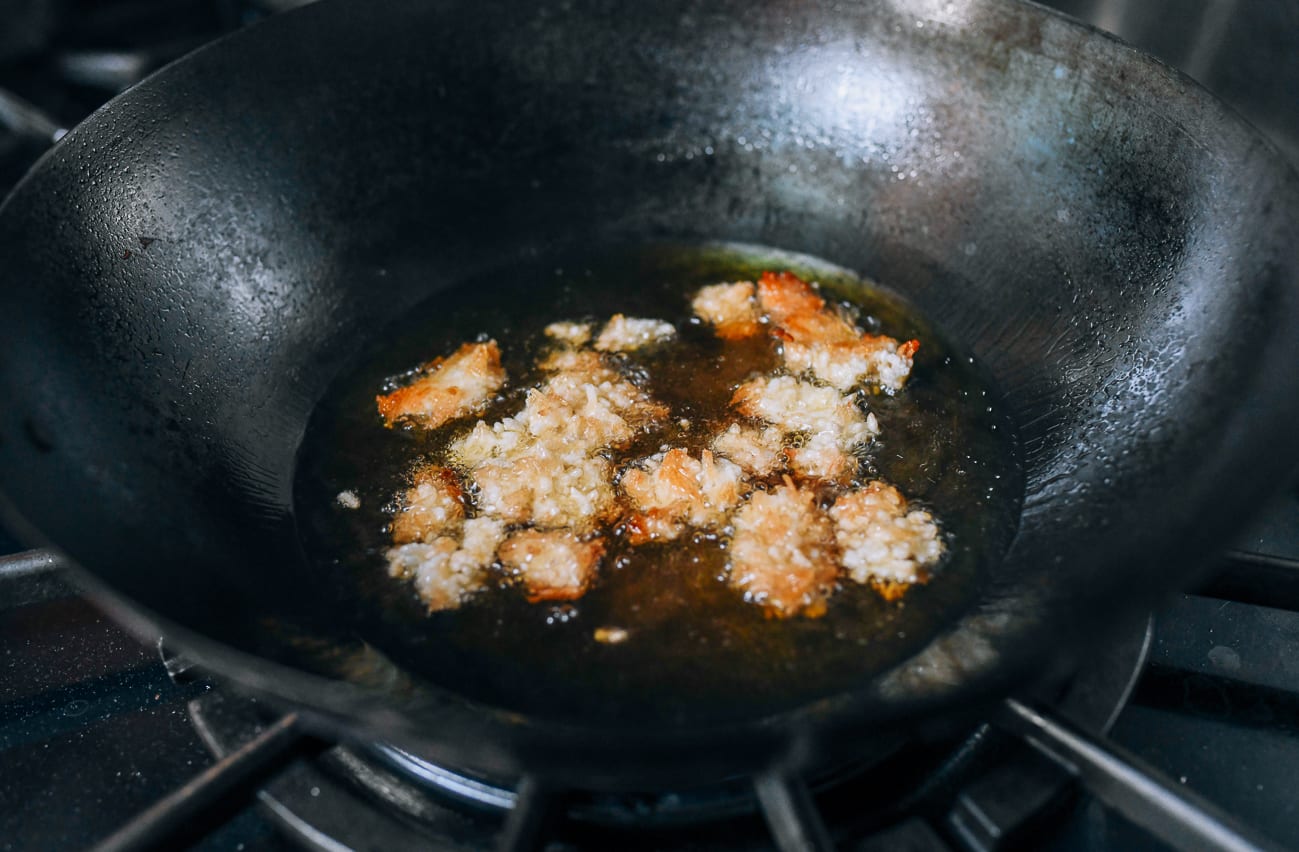 Frying rice in oil